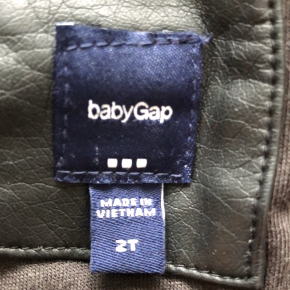 BabyGap faux leather jacket size 2T - Picture 3 of 4